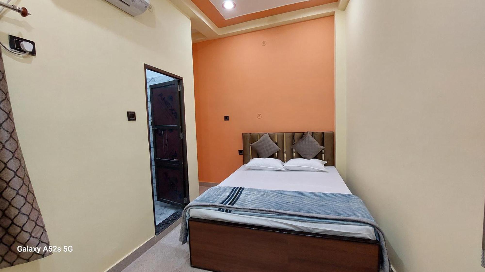 Narayani Paying Guest House Варанасі Екстер'єр фото